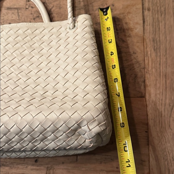Quince Italian Leather Handwoven Satchel – Bone – Handcrafted in Italy - Picture 12 of 14